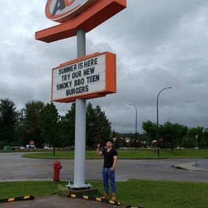 Meet your Posher, Bretton